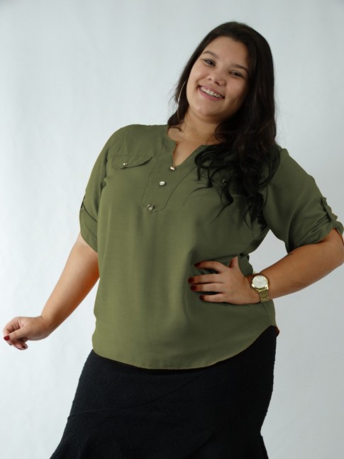 Blusa em Viscose Decote V com Botoes Verde Militar Plus Size [2003148]